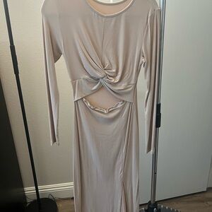 Elegant Cream Long Sleeve Dress